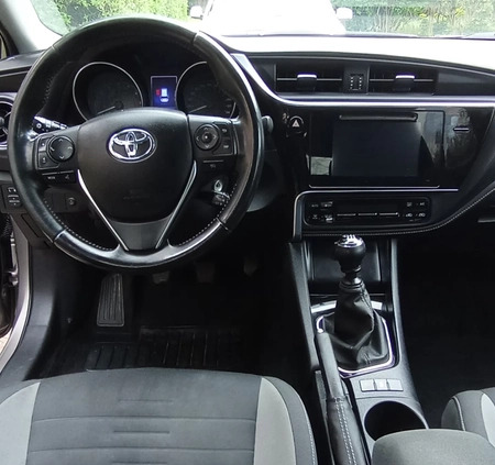 Toyota Auris cena 52400 przebieg: 142000, rok produkcji 2015 z Bolesławiec małe 29